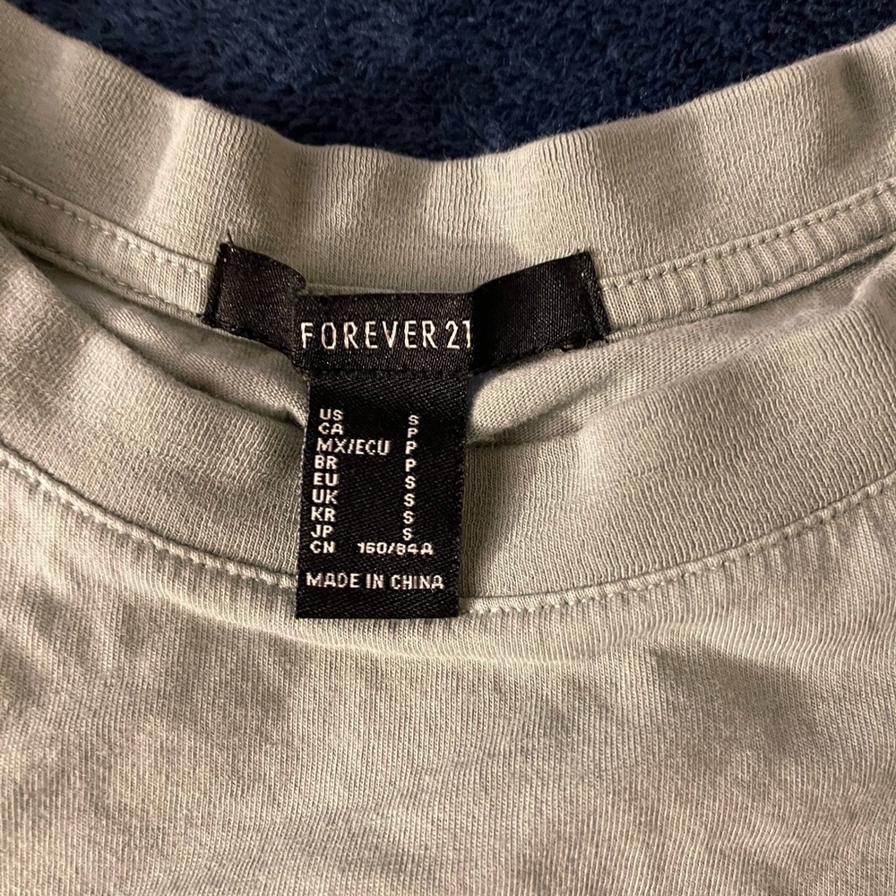 Graphic tee - Picture 2 of 2